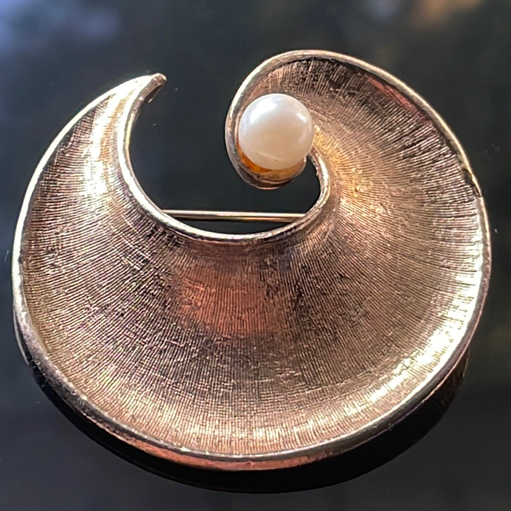 Brooch